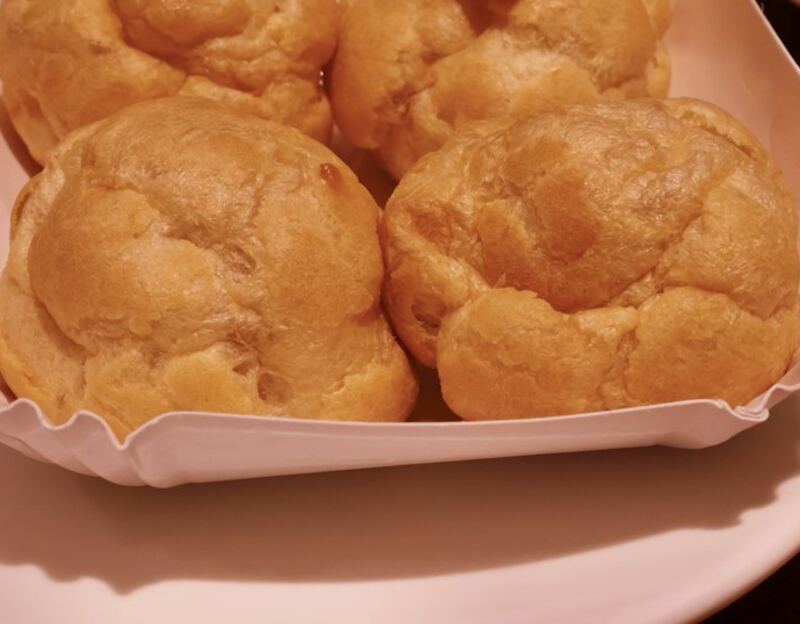 Classic vanilla choux cream puffs