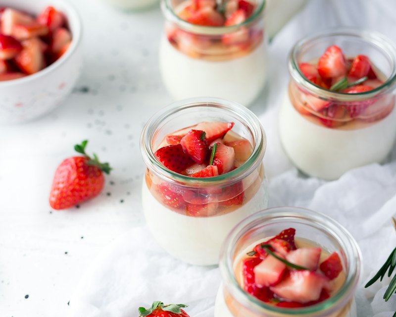House-made yogurt drinks with fresh strawberries